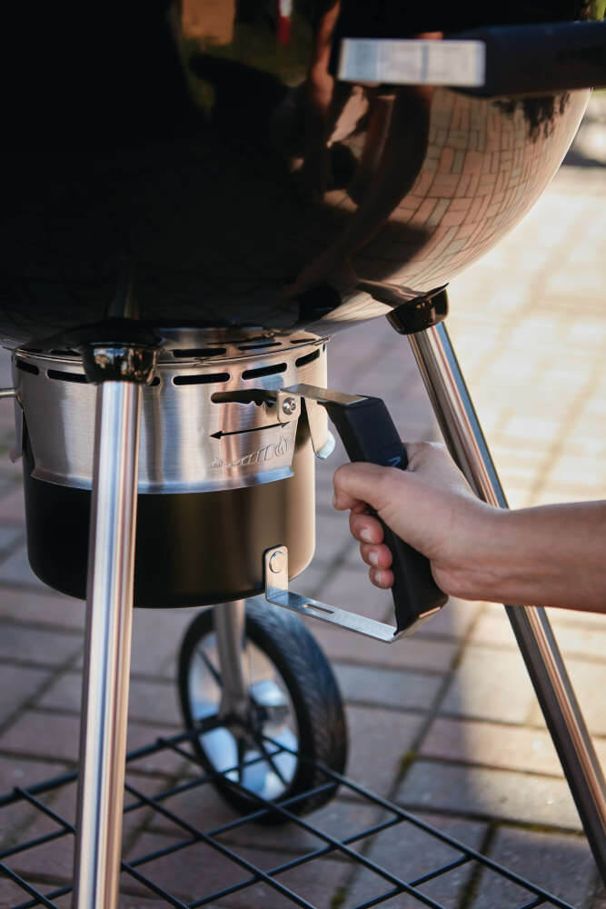 Napoleon PRO Charcoal Kettle Grill - Black